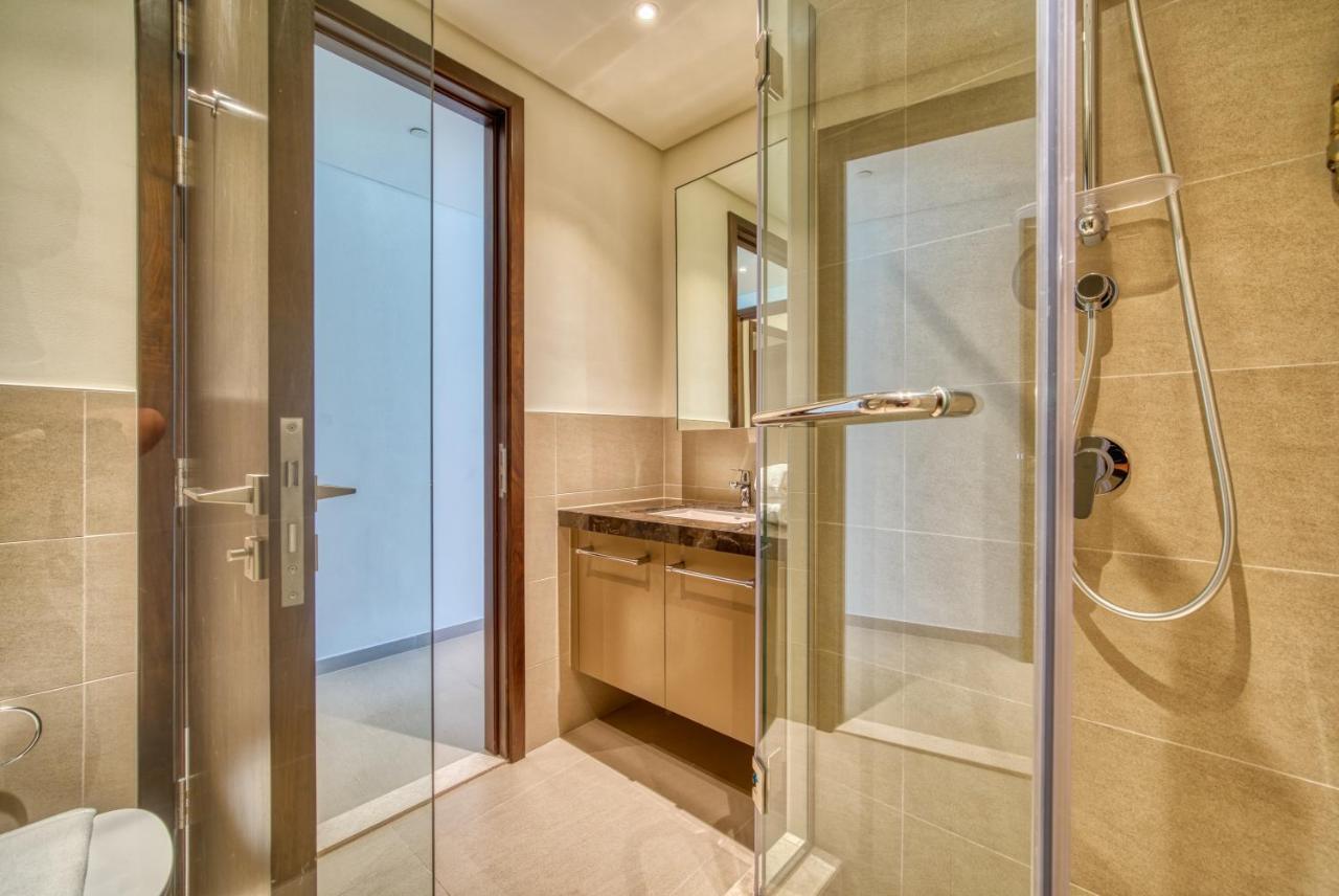 Incredible Views From This Classy Apt With Terrace Dubai Bagian luar foto