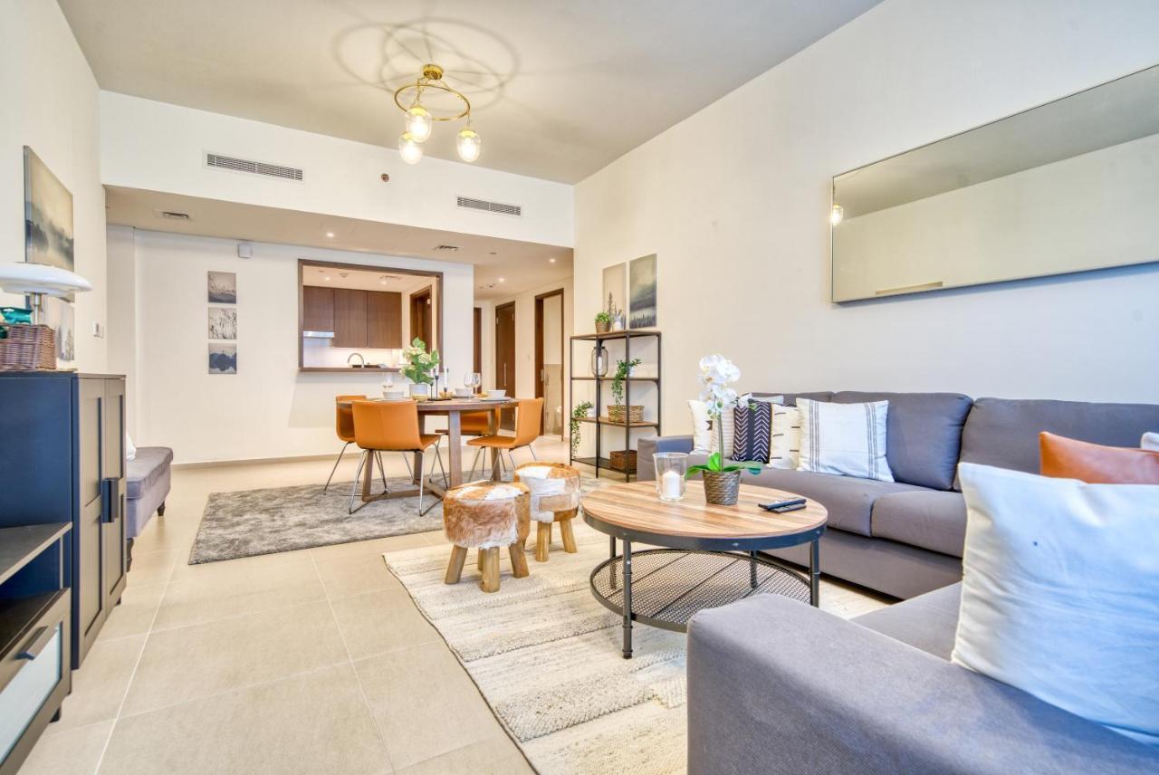 Incredible Views From This Classy Apt With Terrace Dubai Bagian luar foto