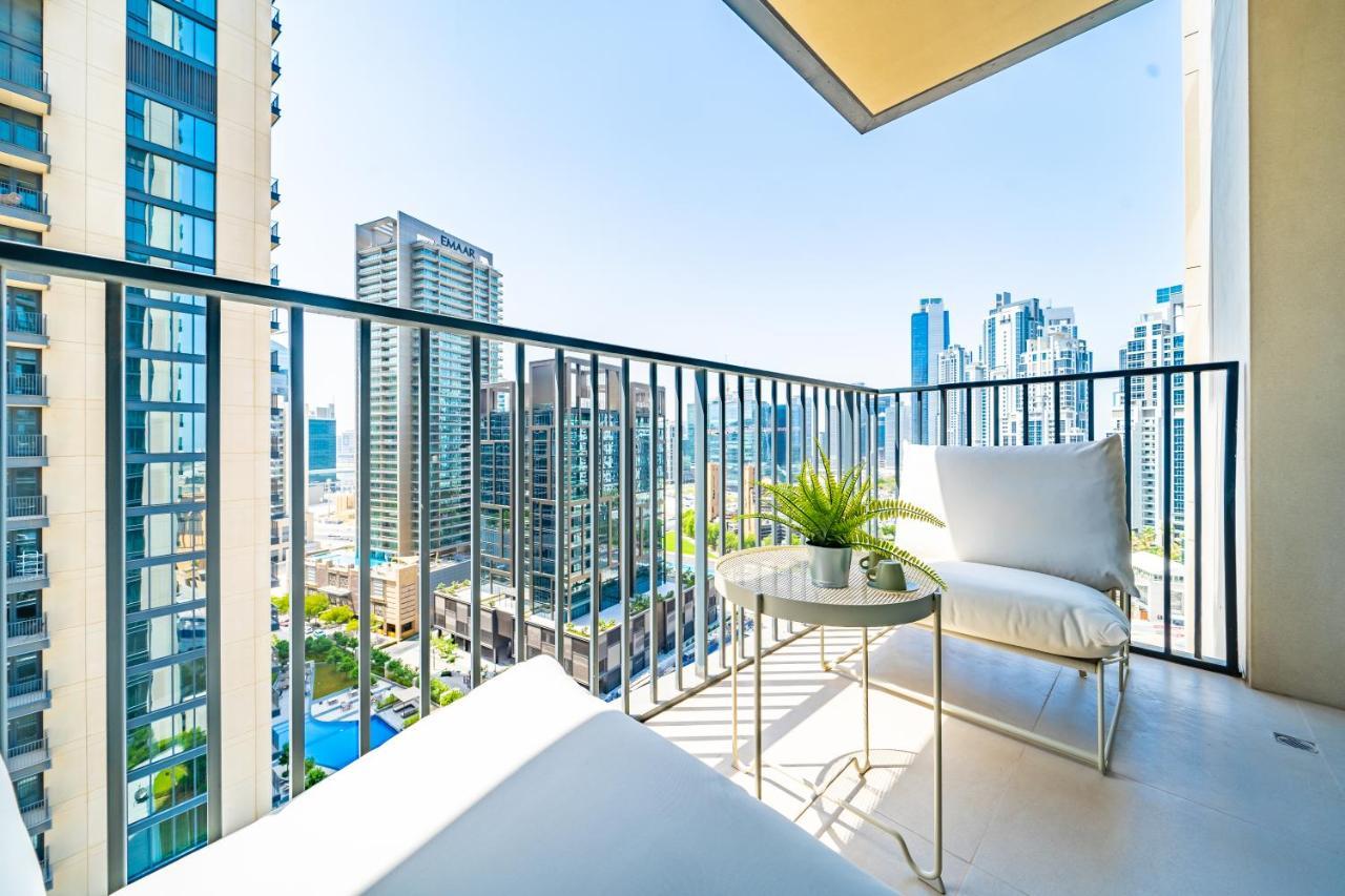 Incredible Views From This Classy Apt With Terrace Dubai Bagian luar foto