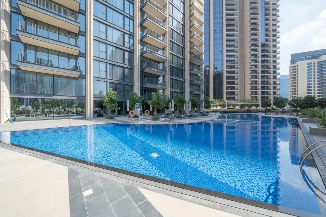 Incredible Views From This Classy Apt With Terrace Dubai Bagian luar foto