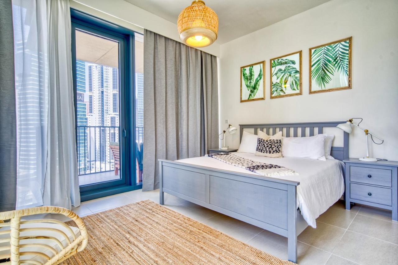 Incredible Views From This Classy Apt With Terrace Dubai Bagian luar foto