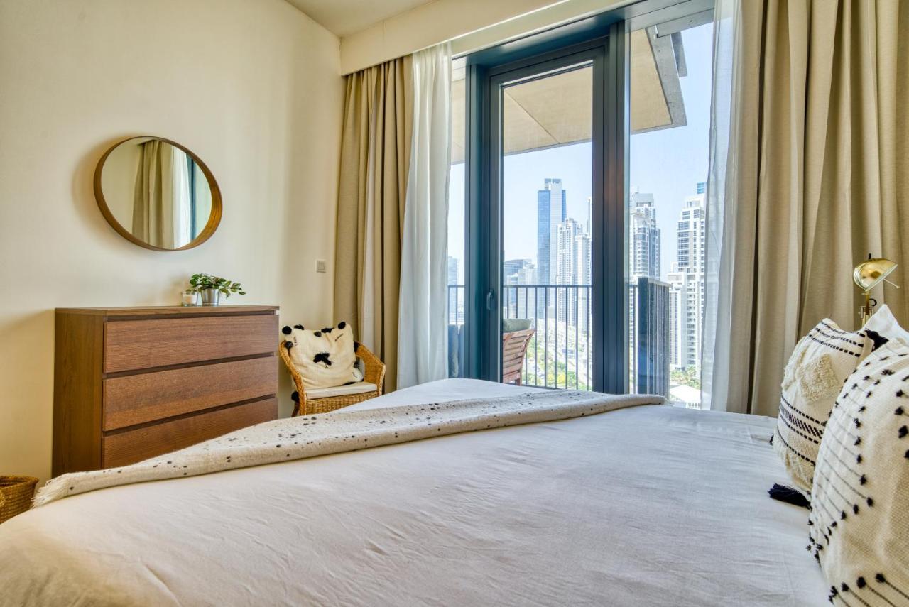 Incredible Views From This Classy Apt With Terrace Dubai Bagian luar foto
